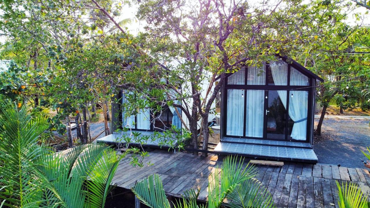 Kampot Riverfront Boutique Exterior photo
